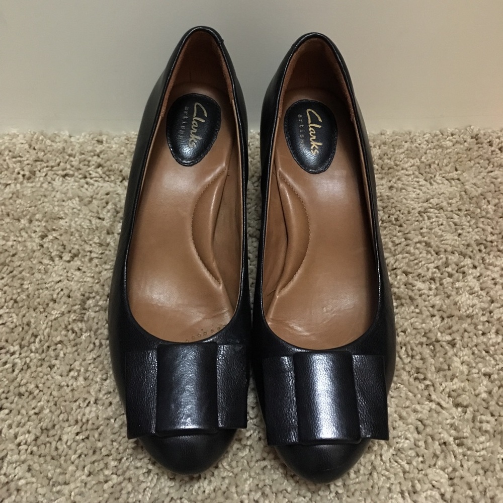 EUC Clarks 6.5 Black Heels